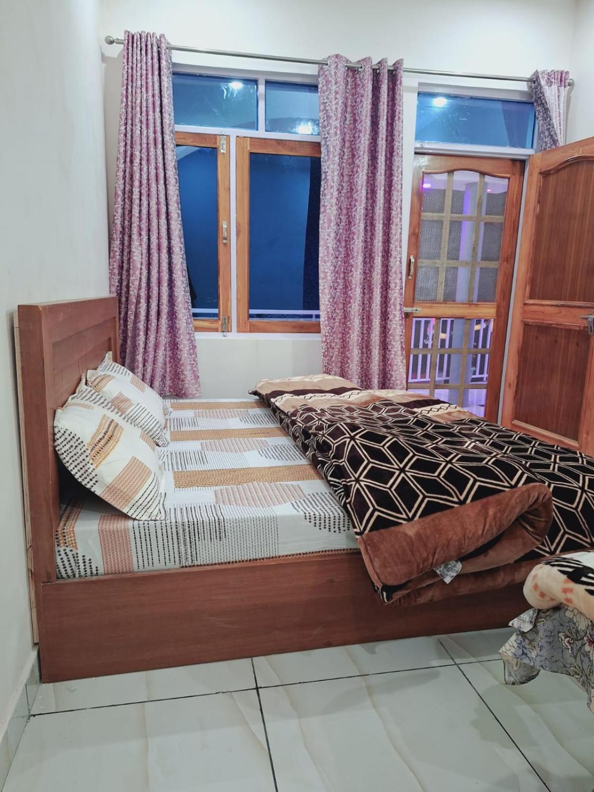 Chandarshila Hike Homestay Ukhimath Dış mekan fotoğraf